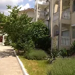 Bravo 1-vichevi Apartman Napospart