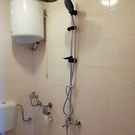 Bravo 1-vichevi Apartment *