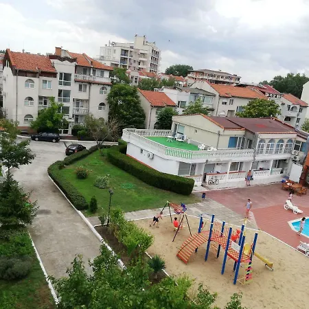 Bravo 1-vichevi Słoneczny Brzeg
