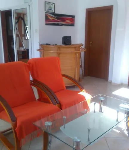 Bravo 1-vichevi Apartmán *