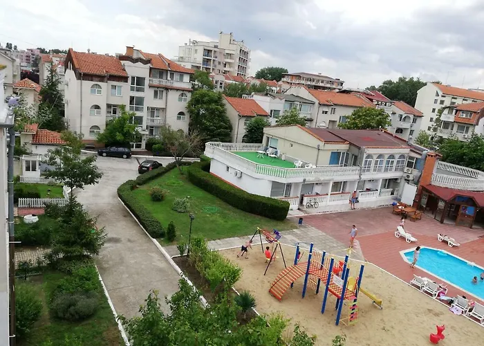 Bravo 1-vichevi Slantchev Briag